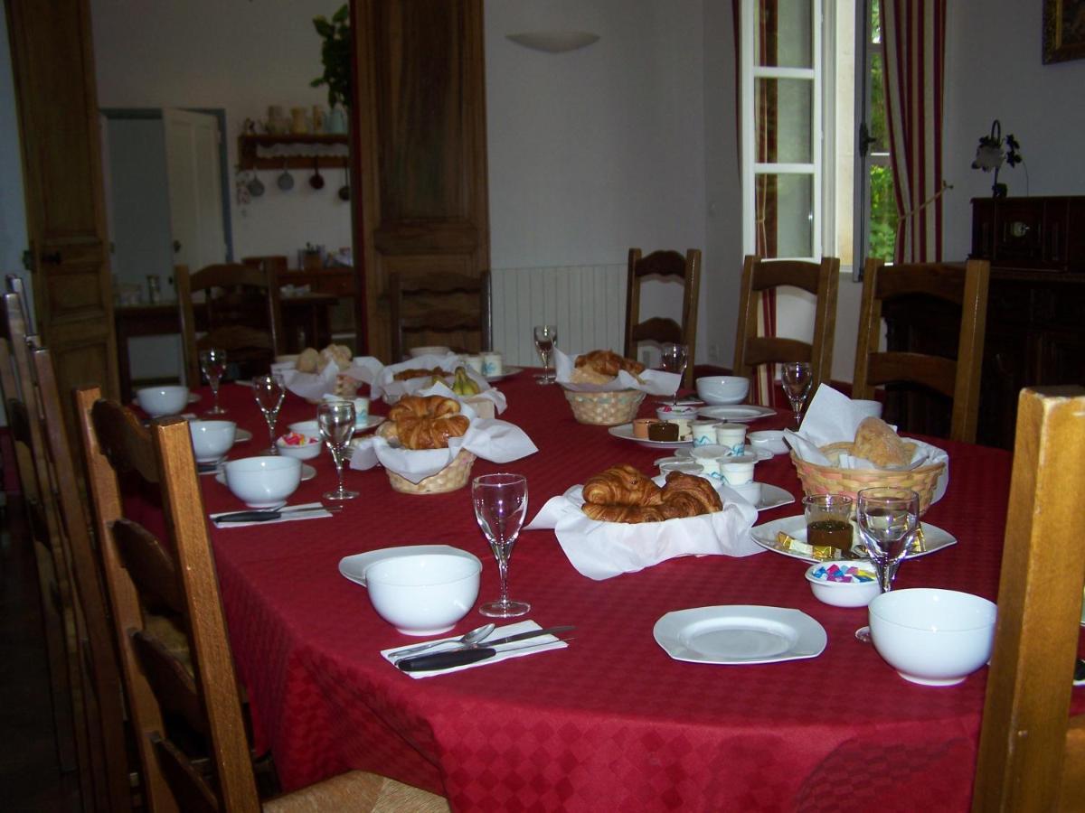 Bed and Breakfast Les Cigales Charols Zewnętrze zdjęcie