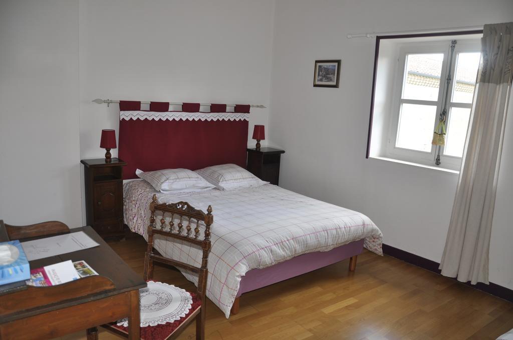 Bed and Breakfast Les Cigales Charols Zewnętrze zdjęcie