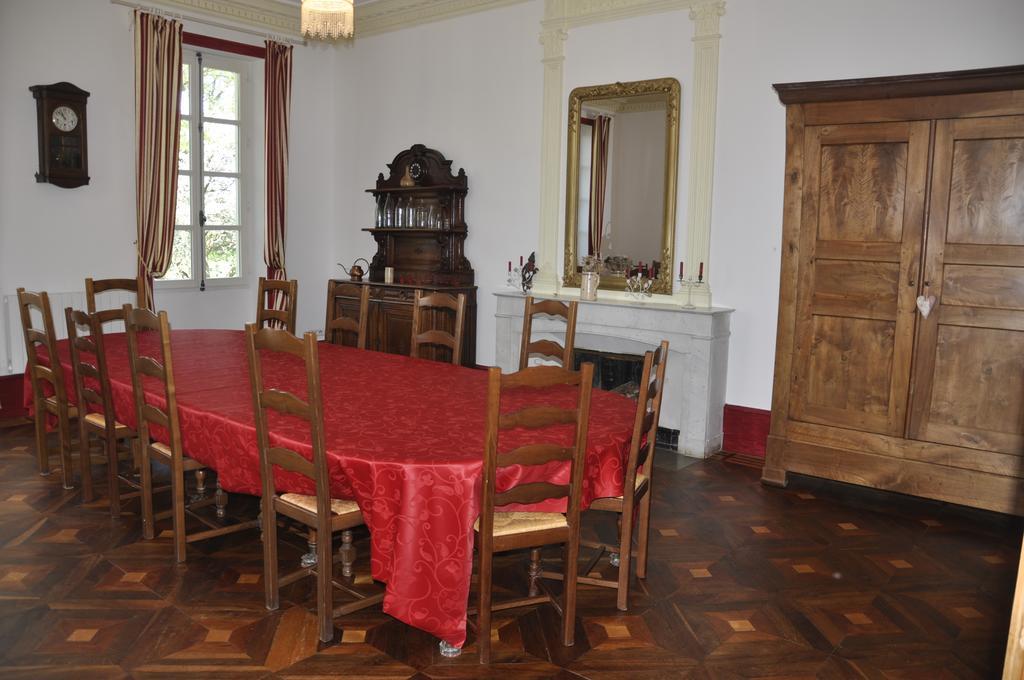 Bed and Breakfast Les Cigales Charols Zewnętrze zdjęcie