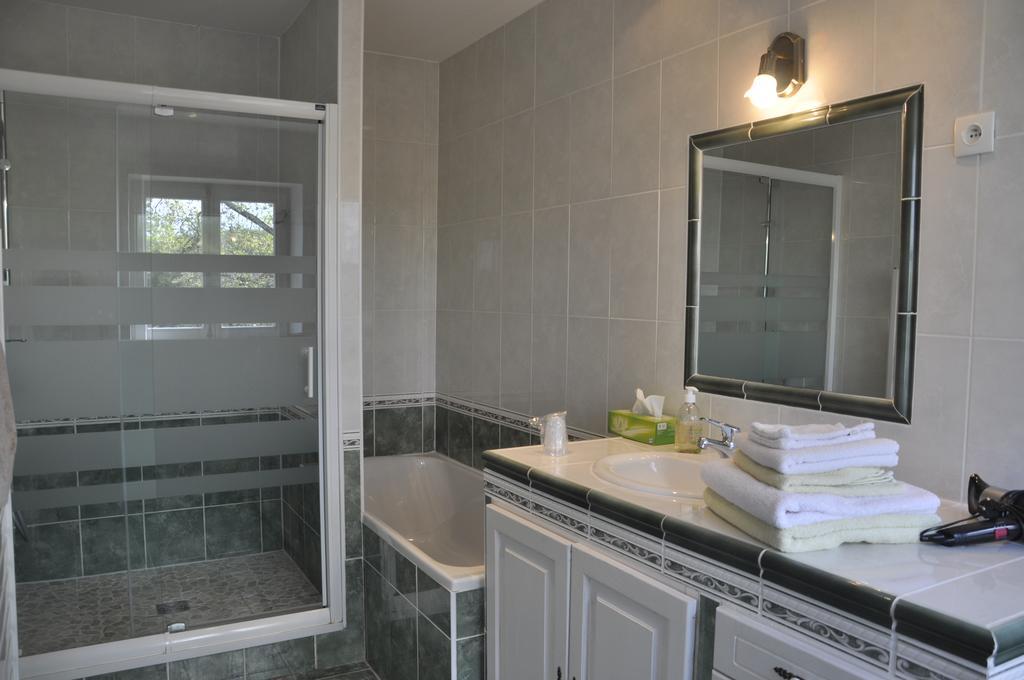Bed and Breakfast Les Cigales Charols Zewnętrze zdjęcie
