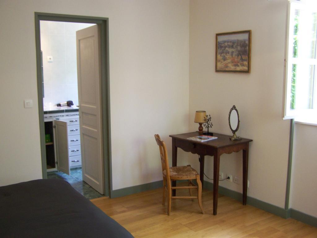 Bed and Breakfast Les Cigales Charols Zewnętrze zdjęcie